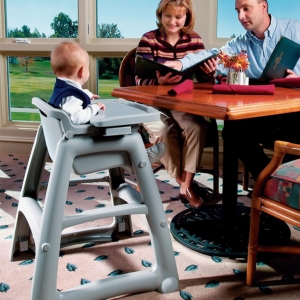 Silla Comedor Bebé Rubbermaid Con Ruedas Gris Gratis Bandeja FG780508PLAT_17