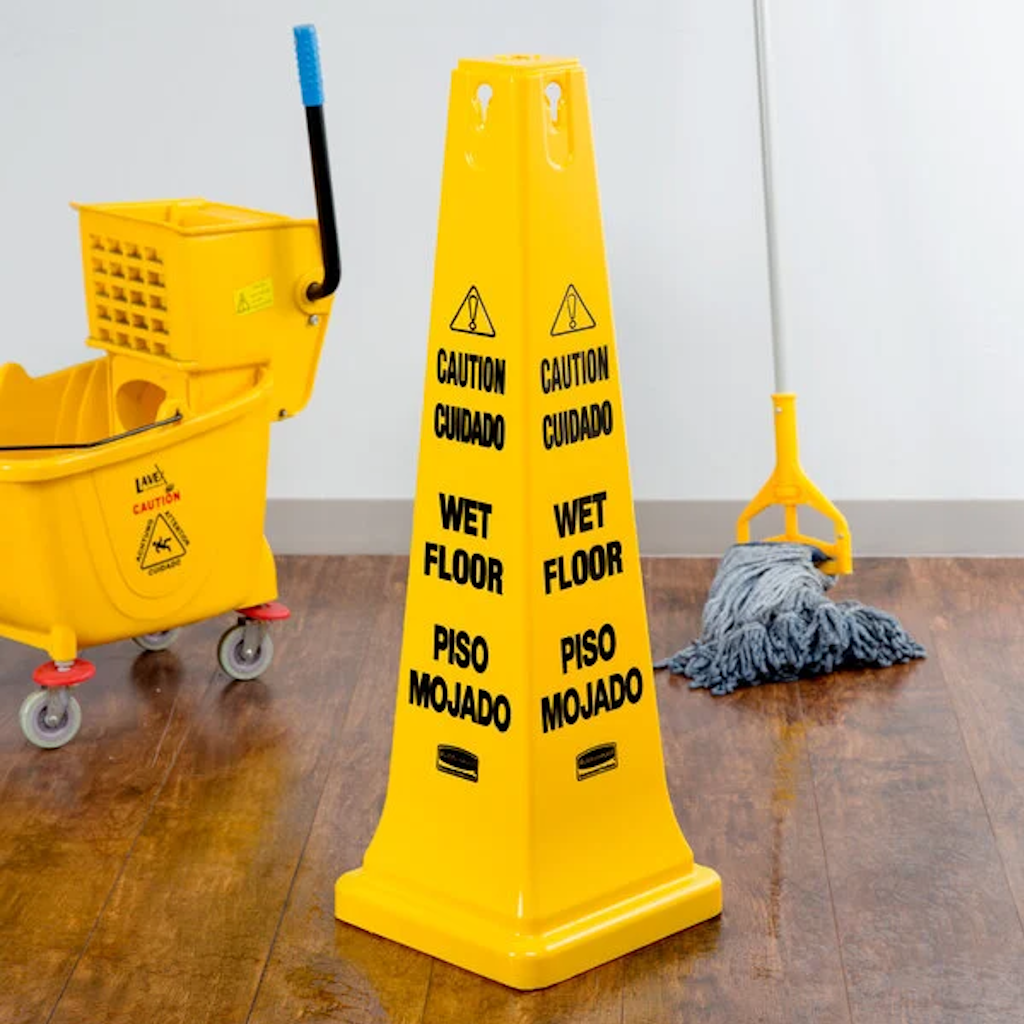 Cono de Seguridad para Piso Mojado 91cm Rubbermaid FG627677YEL_3